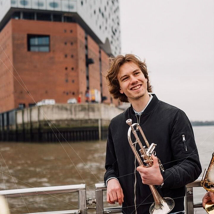 Florian Baccuet, alumni de l’HEMU, obtient un poste de 2e trompette la NDR Elbphilharmonie Orchestra