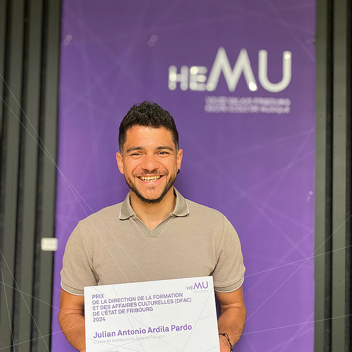 Le tromboniste Julian Antonio Ardila Pardo a reçu le prix de la Direction de la formation et des affaires culturelles (DFAC) de l’État de Fribourg pour l’excellence de son récital de Bachelor.