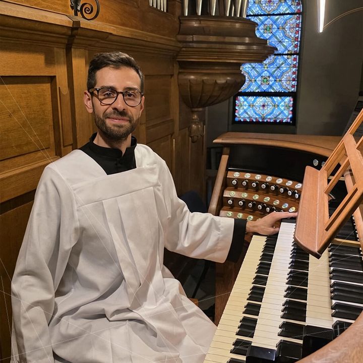 A peine ses études terminées, l’étudiant en Master Concert dans la classe de Jean-Christophe Geiser a remporté le concours pour le poste d’organiste titulaire de la paroisse catholique de Montreux, l’Église du Sacré-Cœur. 