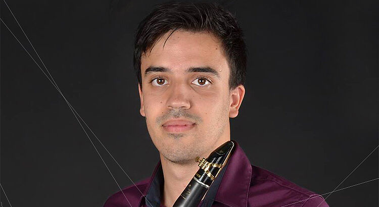 Clarinettiste de talent, Tiago Silva Bento érige la musique en langage universel à travers ses performances captivantes.