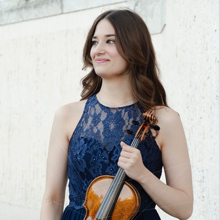 Violoniste en Master de Soliste à l’HEMU, Maria Sotriffer s’inscrit dans un parcours international marqué par des expériences précoces sur scène et une activité de soliste en Europe.