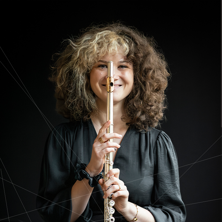 Laura Richard, entre flûte traversière, arts visuels et création sonore