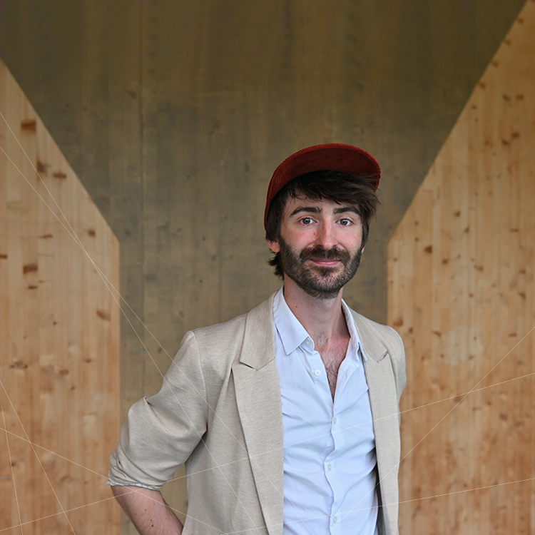 Le guitariste Vincent Schmidt a reçu le prix Cully Jazz Festival, lors du Palmarès 2024, le 28 juin. Ce prix vient saluer l'excellence de son inventivité et de sa créativité ainsi que sa capacité à monter des projets d'envergure.
