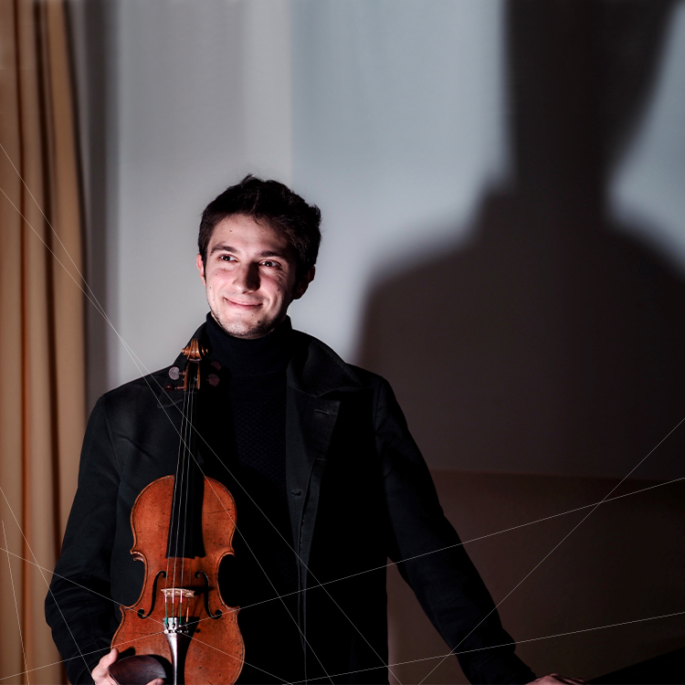 Jeune prodige italien du violon, Matteo Cimatti illumine les scènes européennes de son jeu raffiné et de sa passion pour la musique.
